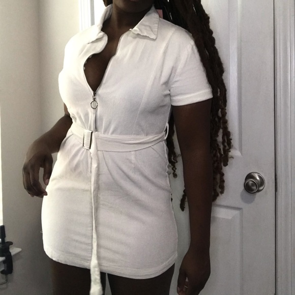 Cream Woven Mini BodyCon ZIP up Dress - Picture 3 of 5